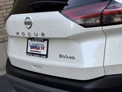 Used 2023 Nissan Rogue SV AWD/4WD image 18