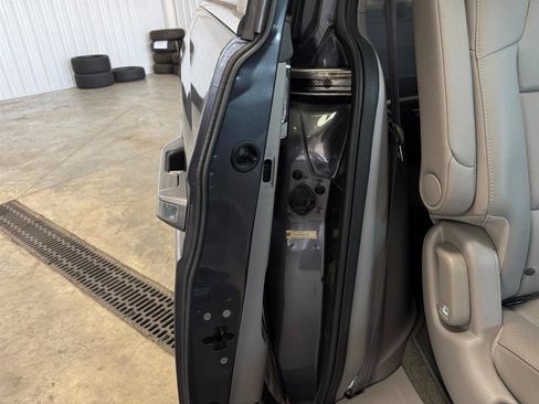 Used 2016 Honda Odyssey EX-L image 28