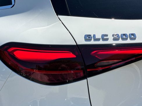 Used 2026 Mercedes-Benz GLC 300 4MATIC image 12
