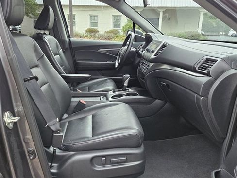 Used 2017 Honda Ridgeline RTL image 15