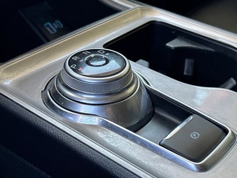 Used 2024 Ford Edge SEL image 19