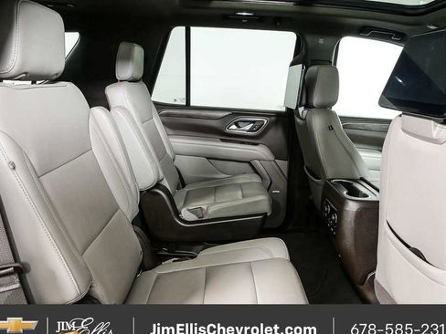 Used 2022 Chevrolet Tahoe Z71 w/ Luxury Package AWD/4WD image 24