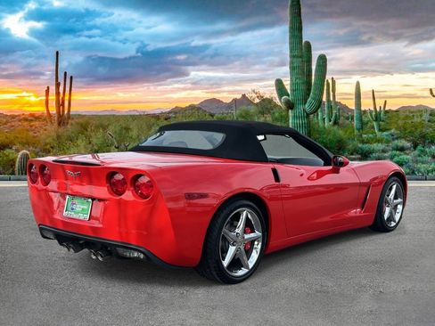 Used 2012 Chevrolet Corvette Convertible w/ 2LT Preferred Equipment Group RWD image 3