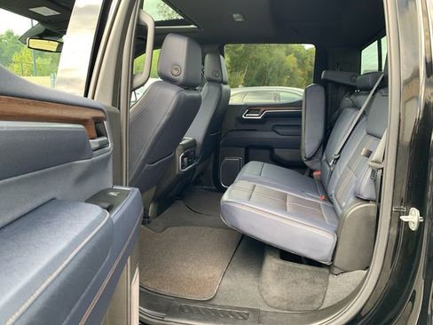 Used 2022 Chevrolet Silverado 1500 High Country image 16