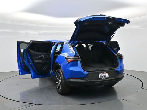 Used 2025 Chevrolet Equinox EV LT image 38