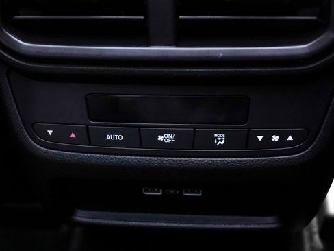 Used 2023 Honda Pilot Touring image 33