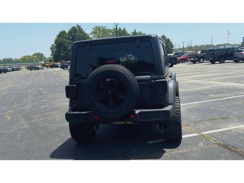 Used 2020 Jeep Wrangler Unlimited Sahara AWD/4WD image 7