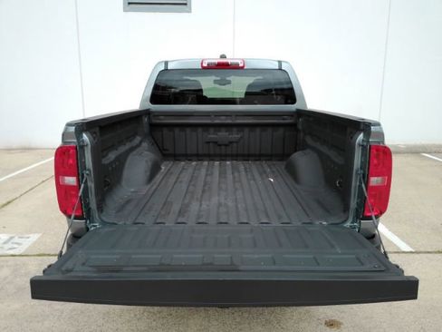 Used 2022 Chevrolet Colorado Z71 AWD/4WD image 7