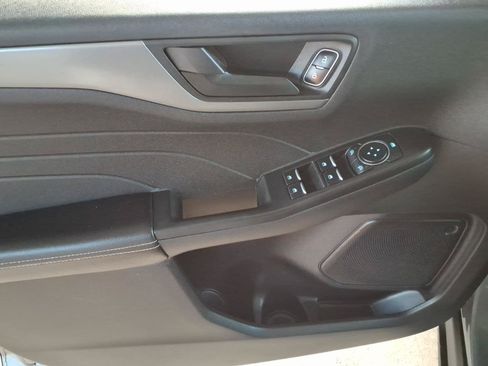 Certified 2024 Ford Escape Active FWD image 9
