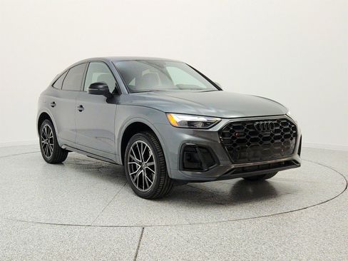Used 2023 Audi SQ5 Premium Plus w/ Premium Plus Package AWD/4WD image 3