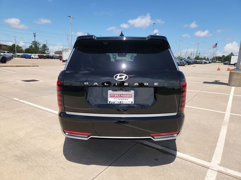 Used 2026 Hyundai Palisade Calligraphy FWD image 6
