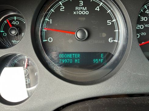 Used 2013 Chevrolet Suburban LS w/ Texas Edition RWD image 19