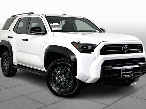 Used 2025 Toyota 4Runner SR5 image 2
