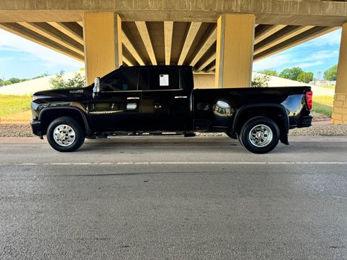 Used 2020 Chevrolet Silverado 3500 High Country w/ Technology Package AWD/4WD image 6