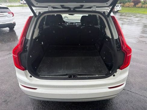Used 2022 Volvo XC90 T5 Momentum w/ Climate Package AWD/4WD image 18