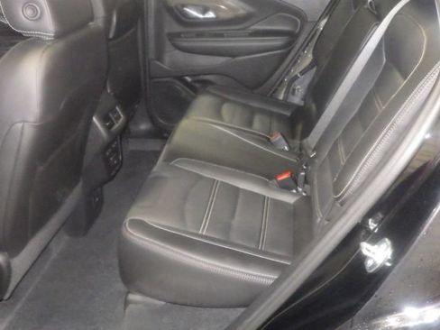 Used 2024 GMC Terrain Denali w/ Black Diamond Edition AWD/4WD image 7