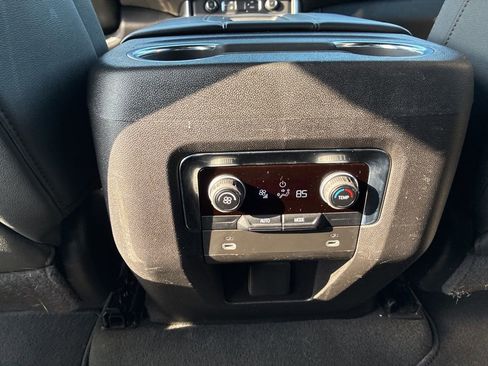 Used 2024 Chevrolet Tahoe LT image 27