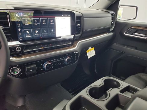 New 2026 GMC Sierra 1500 Elevation image 16