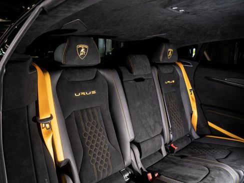 Used 2024 Lamborghini Urus Performante AWD/4WD image 36