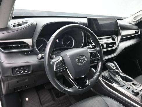 Used 2021 Toyota Highlander Limited AWD/4WD image 13