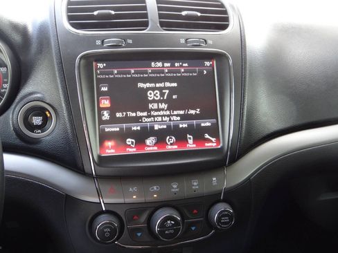 Used 2017 Dodge Journey Crossroad FWD image 14
