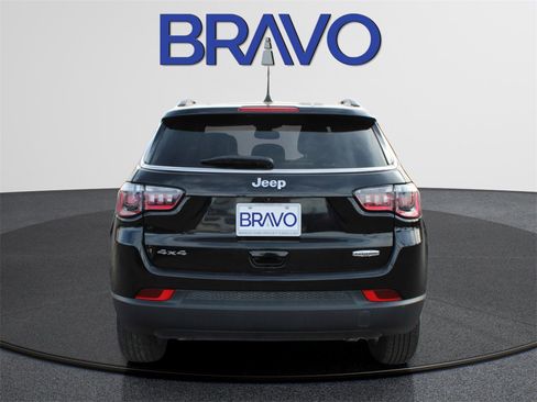 Used 2024 Jeep Compass Latitude image 5