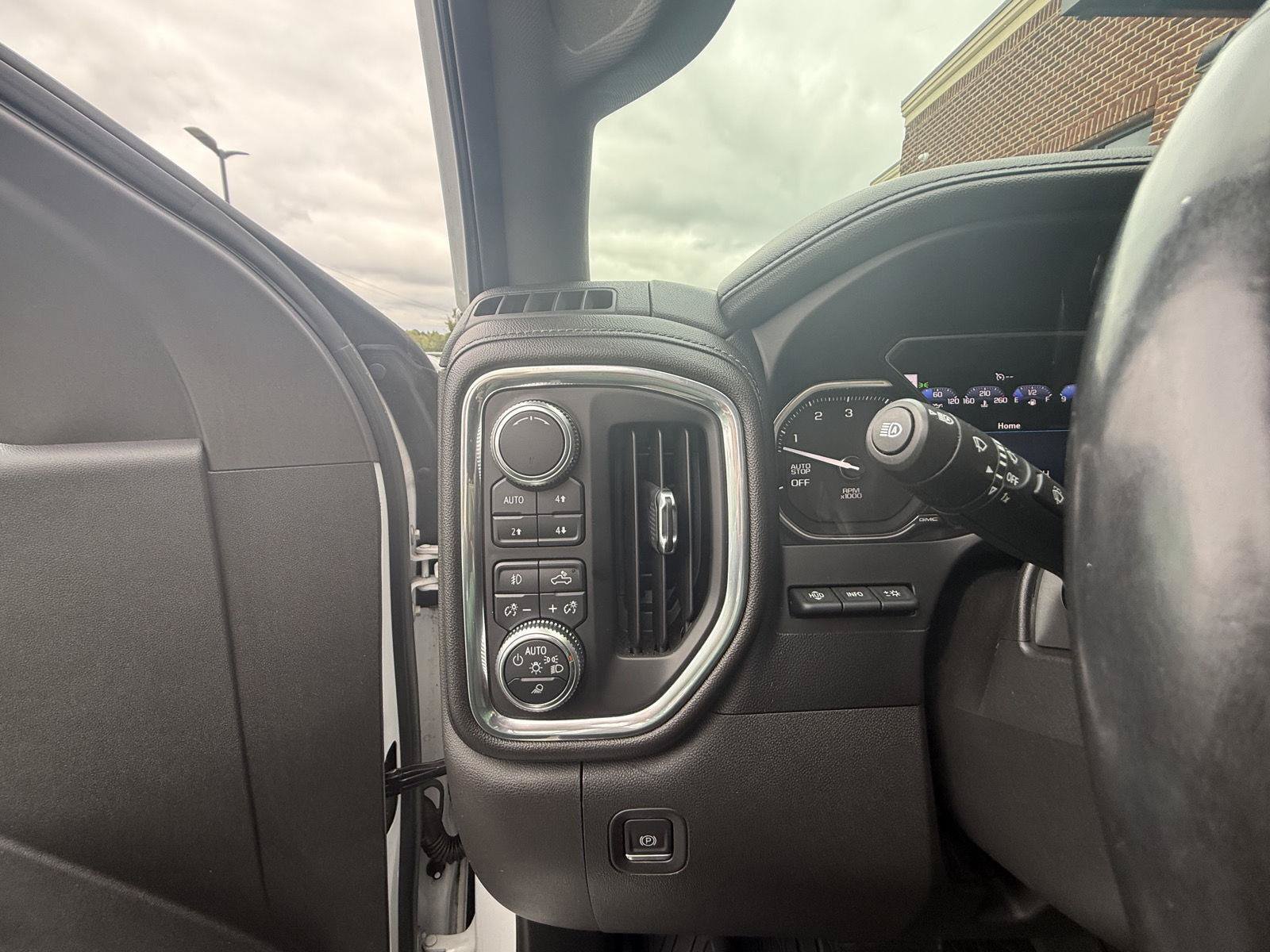 Used 2019 GMC Sierra 1500 Denali w/ Denali Ultimate Package AWD/4WD image 17