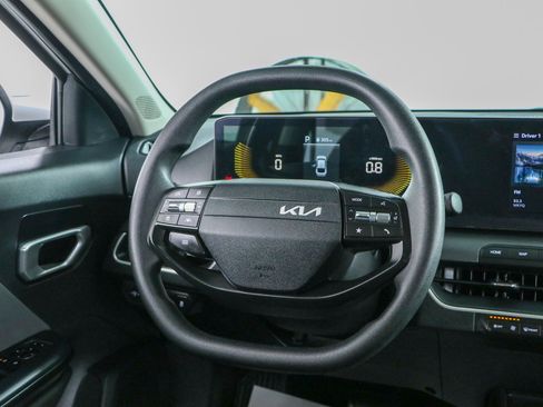 Used 2025 Kia K4 FWD image 12