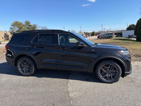 New 2026 Ford Explorer ST-Line AWD/4WD image 2