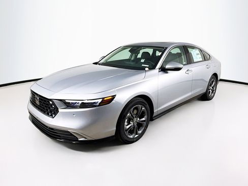 New 2025 Honda Accord EX-L image 4