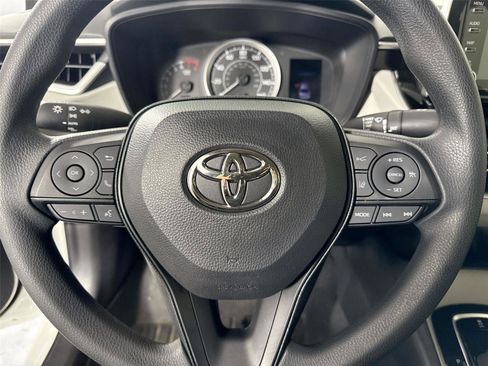 Certified 2021 Toyota Corolla LE image 14