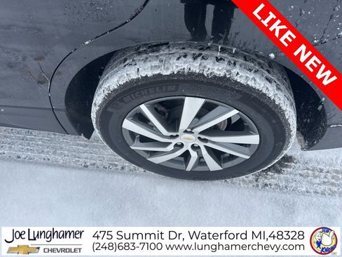 Used 2024 Chevrolet Equinox LT w/ LPO, Floor Liner Package image 10