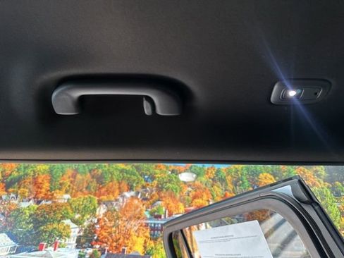 New 2025 Jeep Grand Cherokee L Altitude image 44