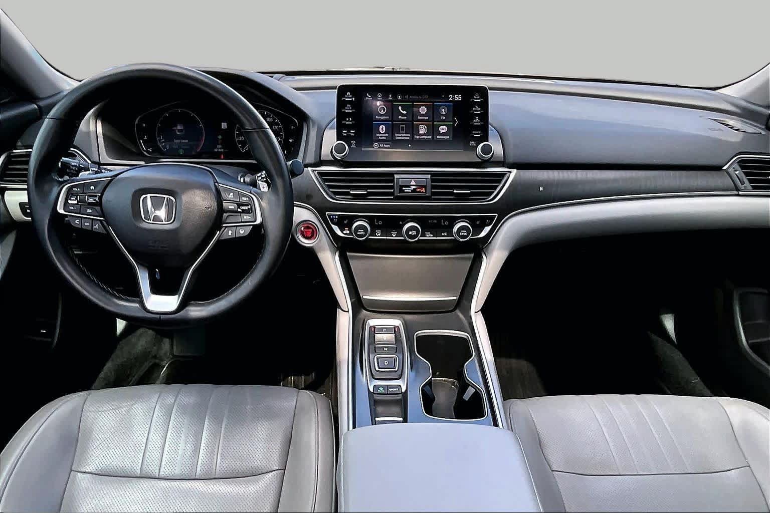 Used 2018 Honda Accord Touring image 16