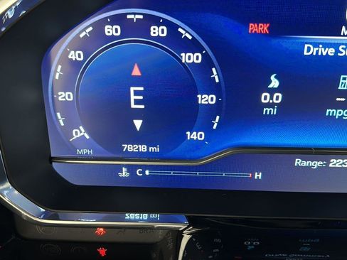 Used 2023 Chevrolet Silverado 1500 LTZ image 12