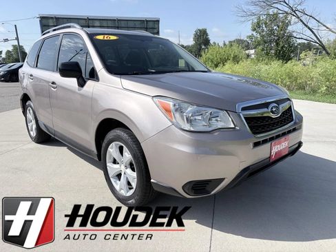 Used 2016 Subaru Forester 2.5i w/ Alloy Wheel Package AWD/4WD image 1