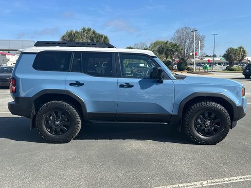 Used 2024 Toyota Land Cruiser image 2