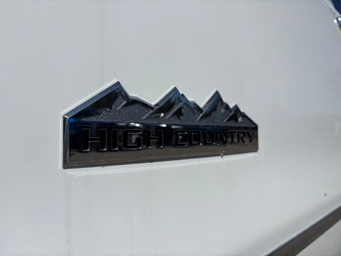 Used 2016 Chevrolet Silverado 2500 High Country w/ High Country Premium Package AWD/4WD image 10