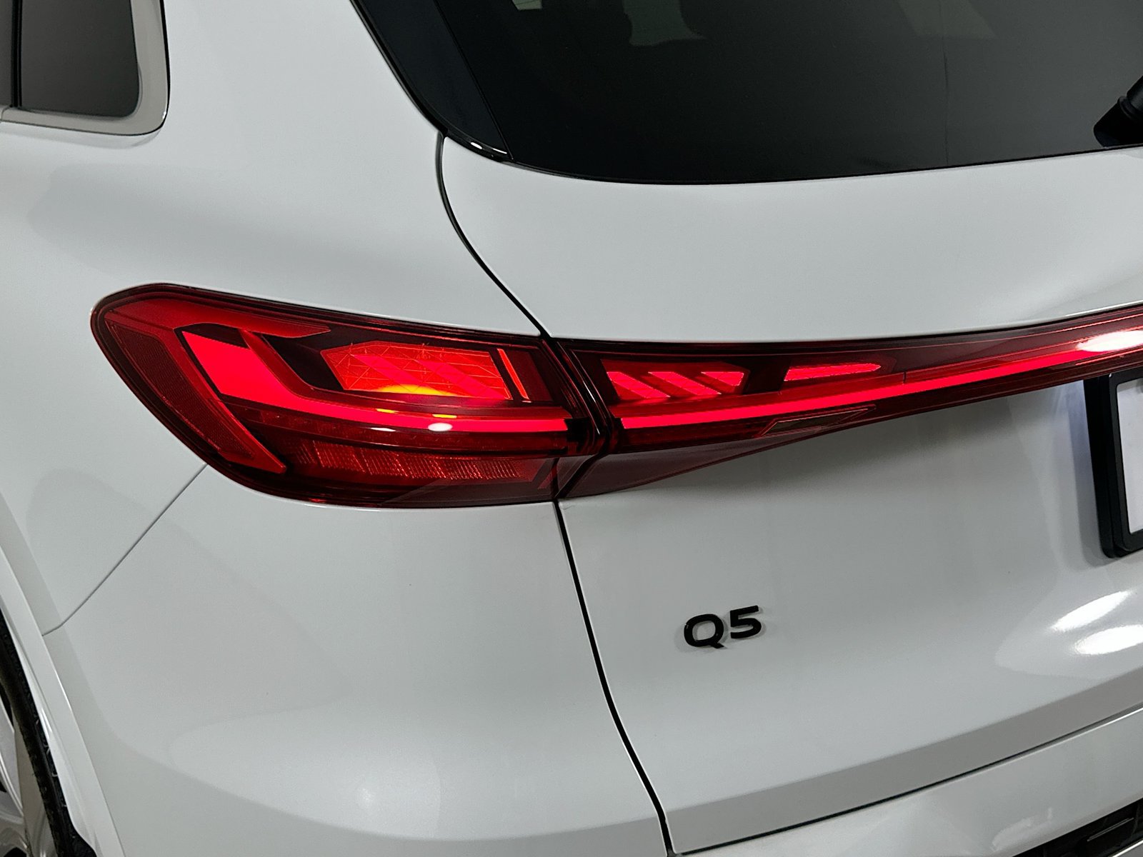 Certified 2025 Audi Q5 Prestige AWD/4WD image 12