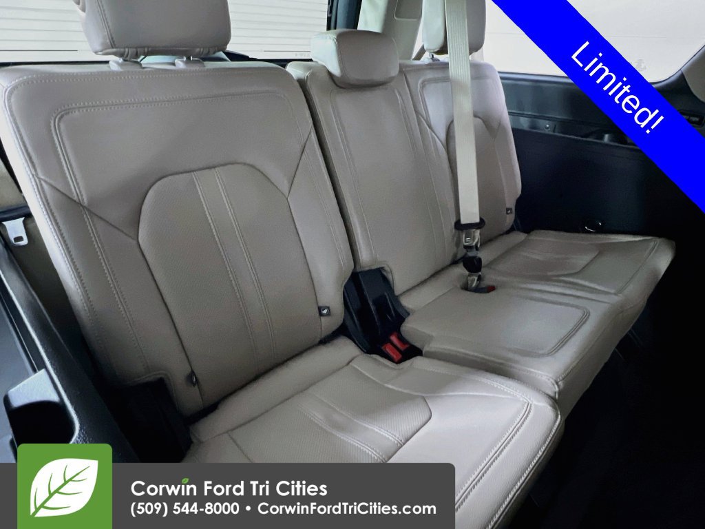 Used 2022 Ford Expedition Max Limited AWD/4WD image 16