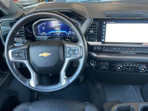 Used 2024 Chevrolet Silverado 2500 LTZ AWD/4WD image 14
