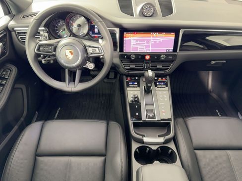 Certified 2026 Porsche Macan S AWD/4WD image 28
