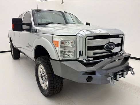 Used 2016 Ford F250 Lariat w/ Lariat Ultimate Package AWD/4WD image 15