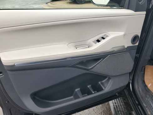 New 2026 Lincoln Navigator Reserve w/ Jet Appearance Package image 8