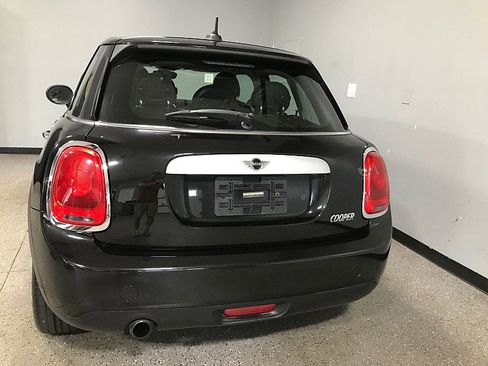 Used 2015 MINI Cooper 4-Door Hardtop FWD image 4