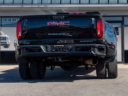 Used 2023 GMC Sierra 3500 Denali w/ Denali Ultimate Package image 7
