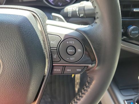 Used 2023 Toyota Camry SE image 20