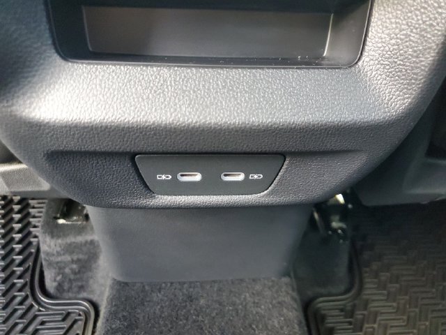 Certified 2026 Volkswagen Tiguan SE R-Line FWD image 18