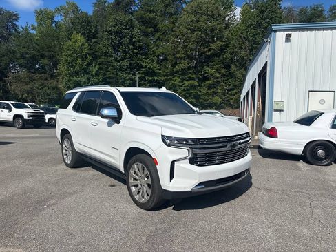 Used 2023 Chevrolet Tahoe Premier AWD/4WD image 3