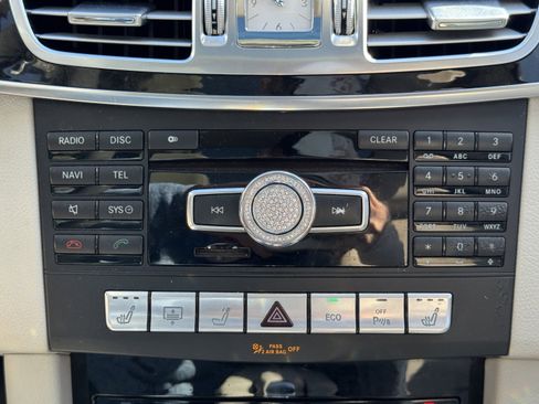 Used 2014 Mercedes-Benz E 350 Sedan image 47